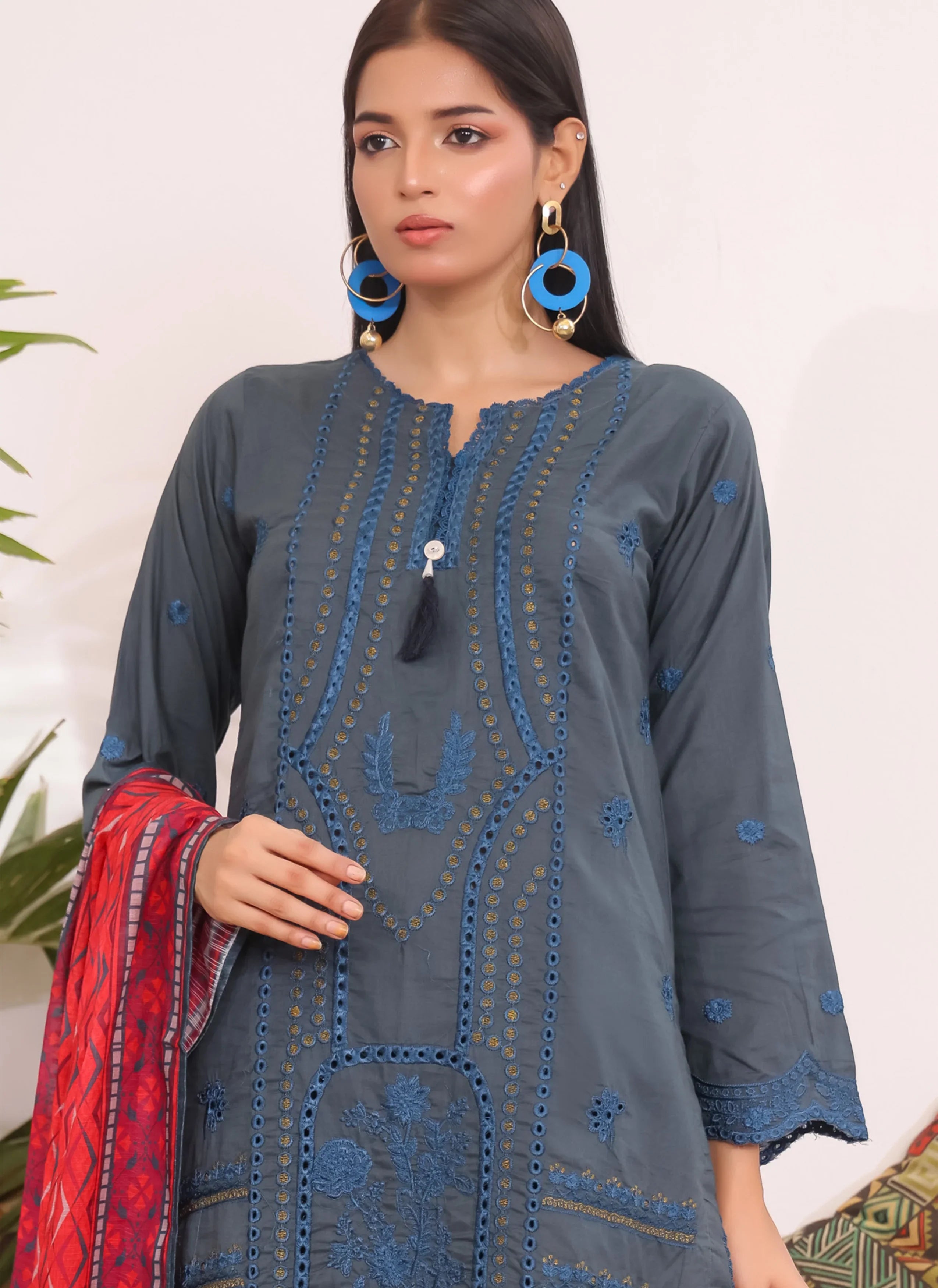 Luxury Embroidered Chicken Kari 3-Piece