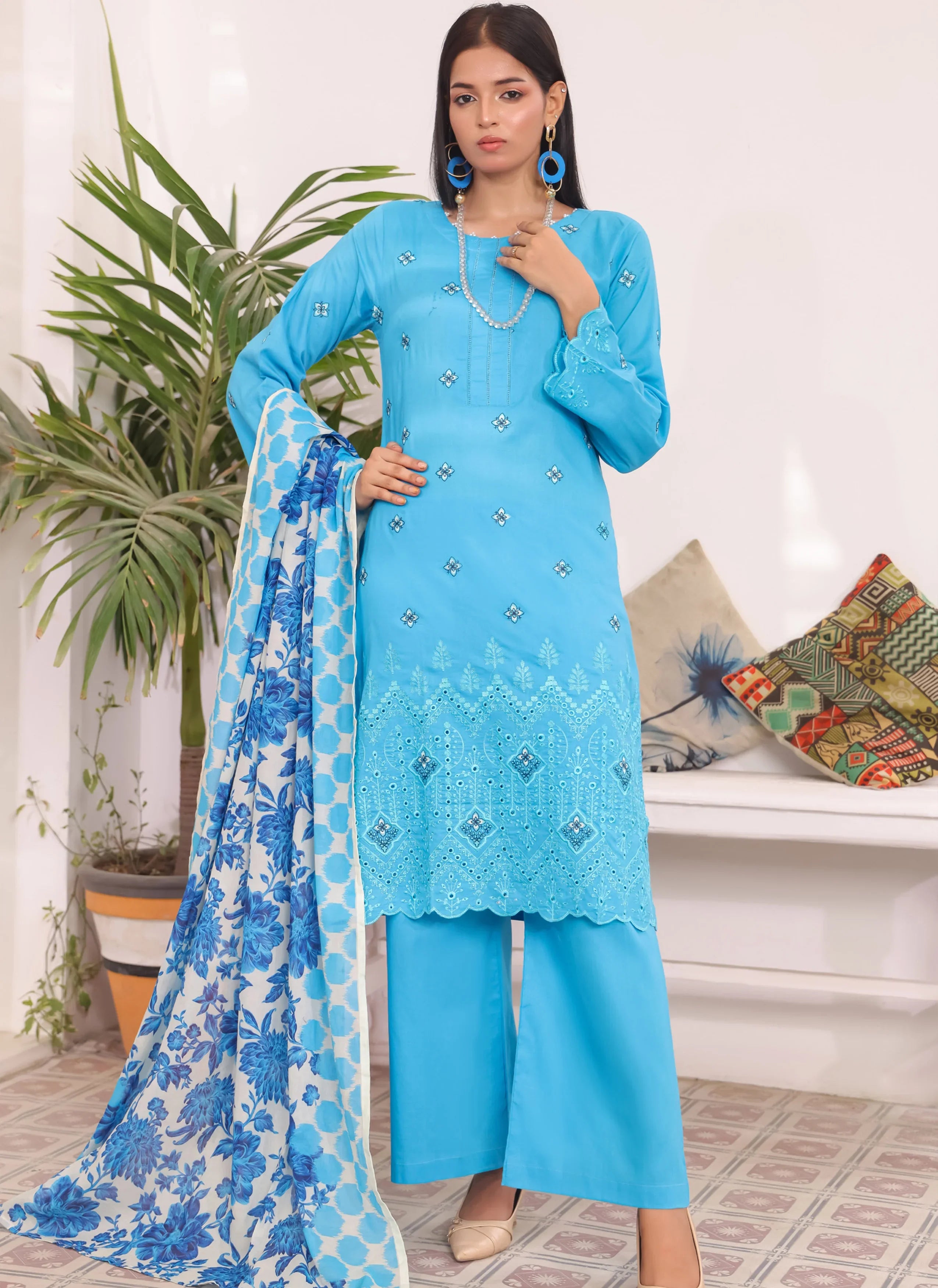 Luxury Embroidered Chicken Kari 3-Piece