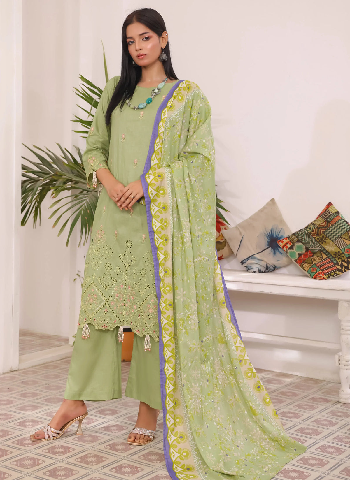 Luxury Embroidered Chicken Kari 3-Piece