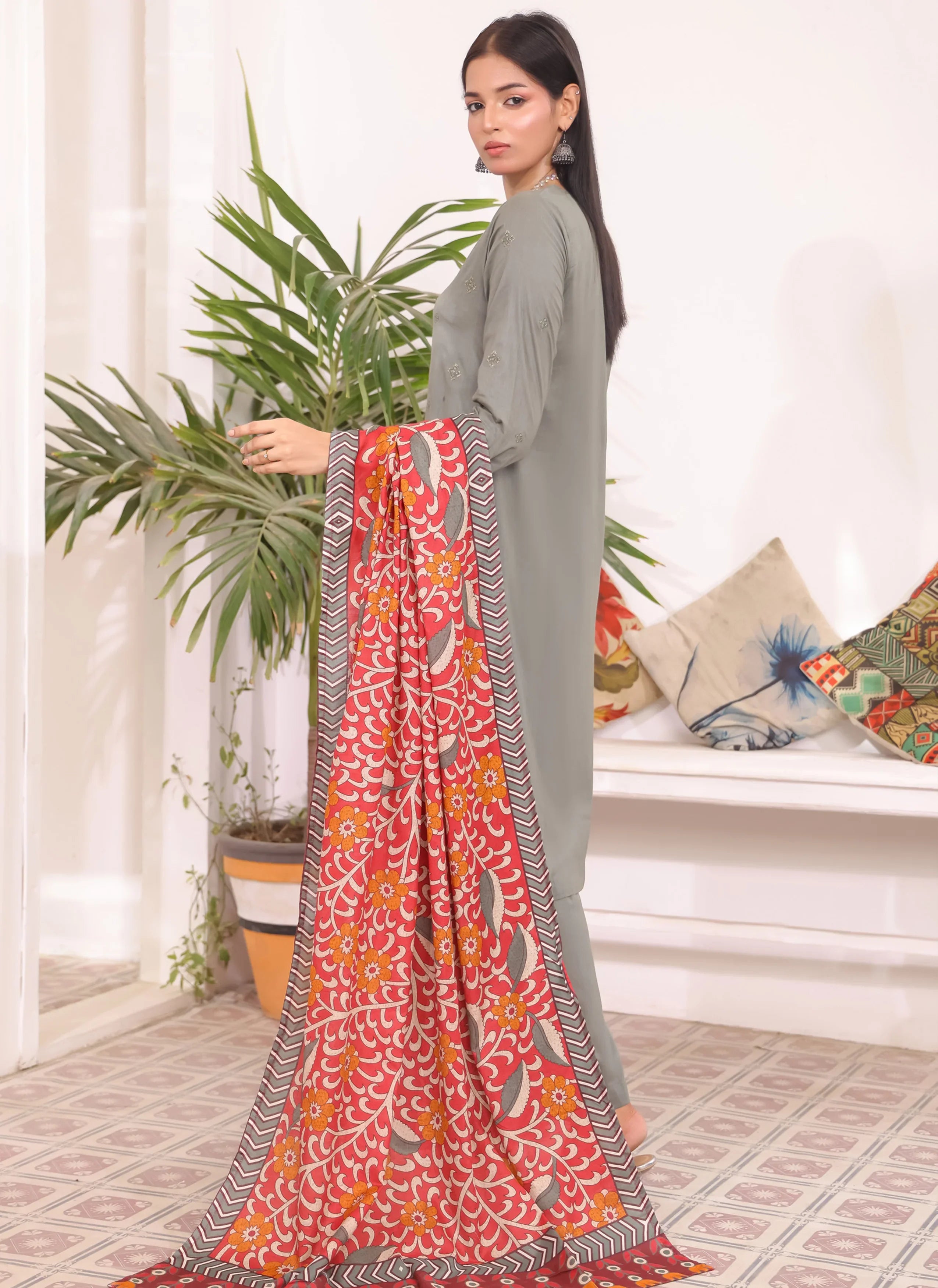 Luxury Embroidered Chicken Kari 3-Piece