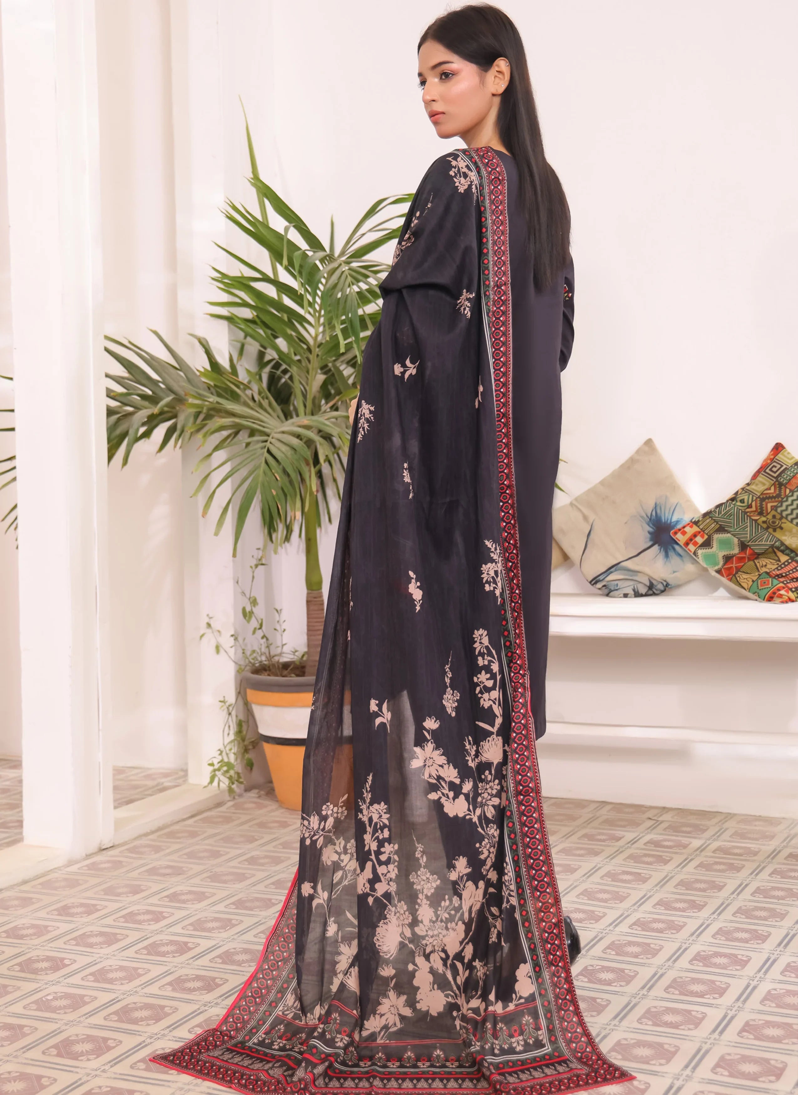 Luxury Embroidered Chicken Kari 3-Piece